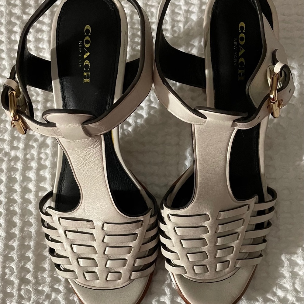 Coach pumps Size 7